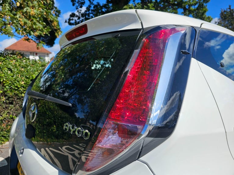 TOYOTA AYGO 1.0 VVT-i x-pression 2015