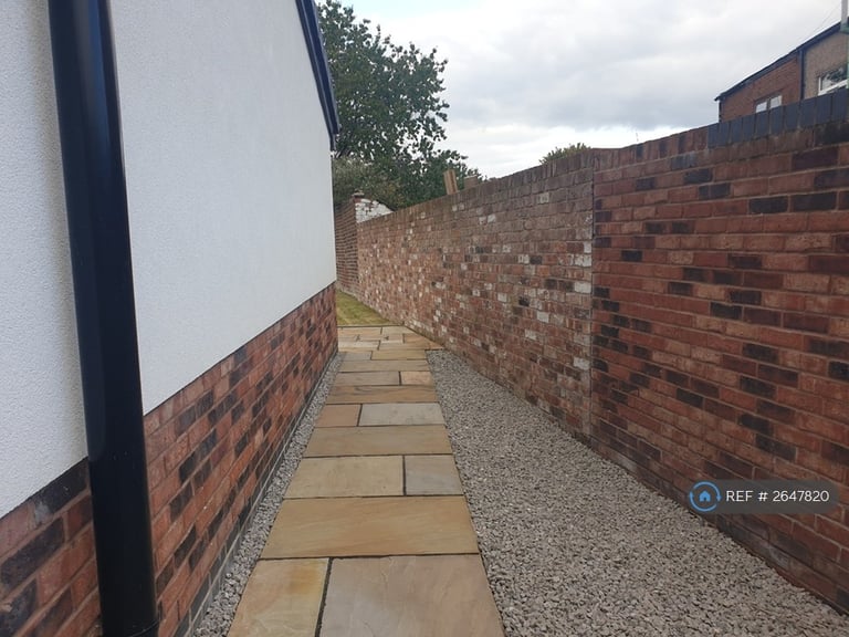2 bedroom house in Millers Lane, Platt Bridge, Wigan, WN2 (2 bed) (#2647820)