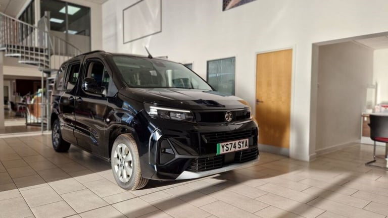 image for Vauxhall Combo-life  100kW Ultimate 52kWh 5dr Auto Estate Electric