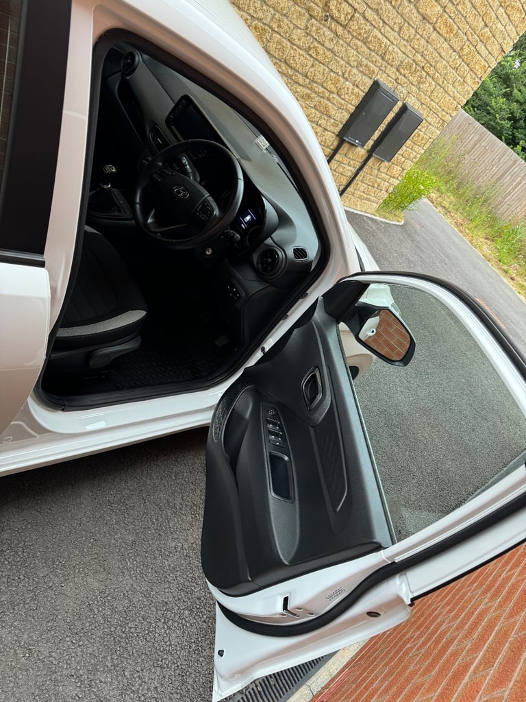 Immaculate  -Hyundai, I10, 5 doors - Like new