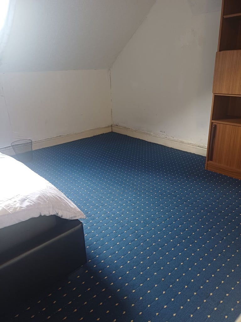 ROOM TO LET- ALL BILLS INCLUDED!!!