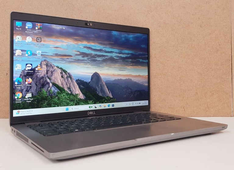 Beautiful & Fast Dell Laptop, Intel Core i7-11th Gen, Windows 11, 16GB RAM & 500GB SSD, MS Office