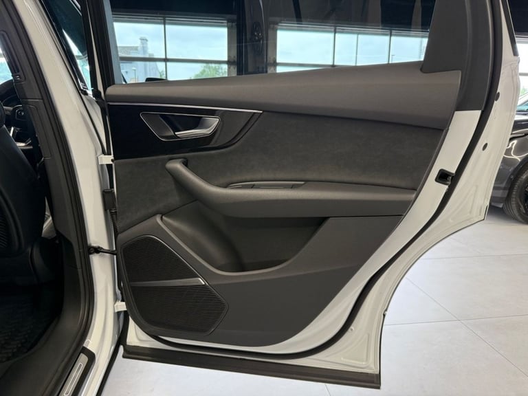 2025 Audi SQ7 4.0 TFSI V8 Black Edition SUV 5dr Petrol Tiptronic quattro Euro 6 (s/s) (50 ESTATE ...