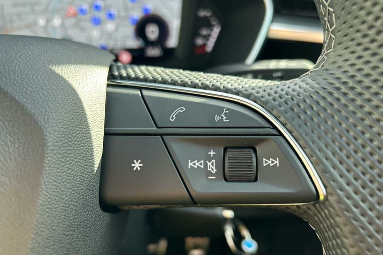 2025 Audi Q3 35 TFSI S Line 5dr S Tronic (Leather) SUV Petrol Automatic