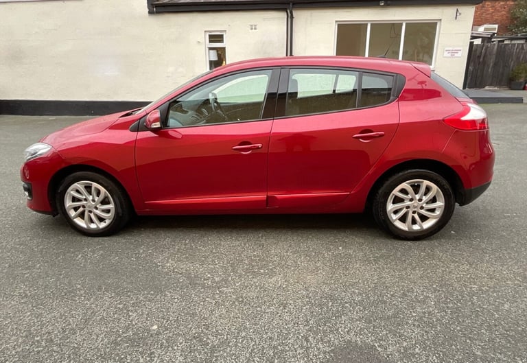 2014 Renault Megane 1.5 dCi Dynamique TomTom Energy 5dr HATCHBACK Diesel Manual