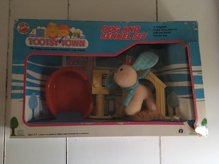 Vintage 1980’s Tootsy Town Dog and Kennel Set (2 available) 