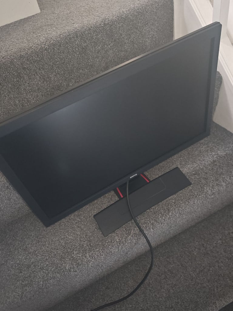 BenQ GL2450-B monitor 24 inch 1 ms response time full HD 2 HDMI
