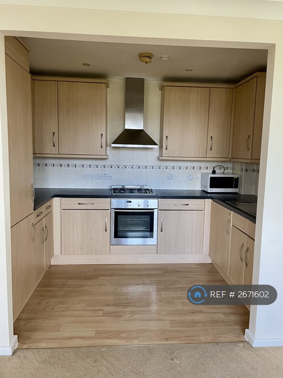 2 bedroom flat in College Heights, Maidstone, ME15 (2 bed) (#2671602)