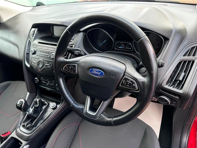2015 Ford Focus 1.0 EcoBoost 125 Zetec S 5dr HATCHBACK Petrol Manual