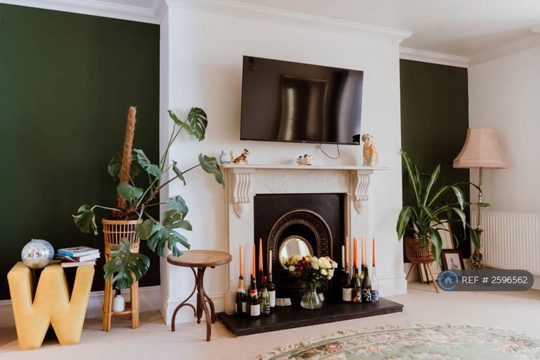 image for 2 bedroom flat in St Aubyns Gardens, Hove, BN3 (2 bed) (#2596562)