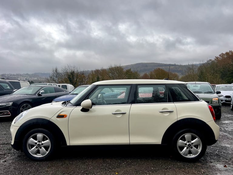 2016/66 MINI COOPER 5DR F55 1.5 HATCH WHITE FSH TURBO F56 5 DOOR £20 CHEAP TAX