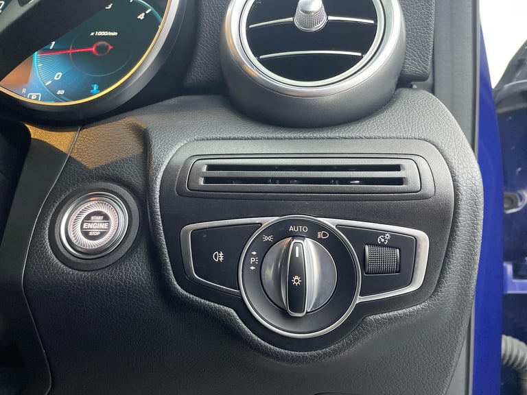 2020 Mercedes-Benz GLC 2.0 GLC300d AMG Line (Premium) SUV 5dr Diesel G-Tronic+ 4MATIC Euro 6 (s/s...