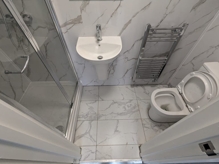 Selection of brand new en-suite rooms to rent in South Harrow. Large kitchen, garden and parking