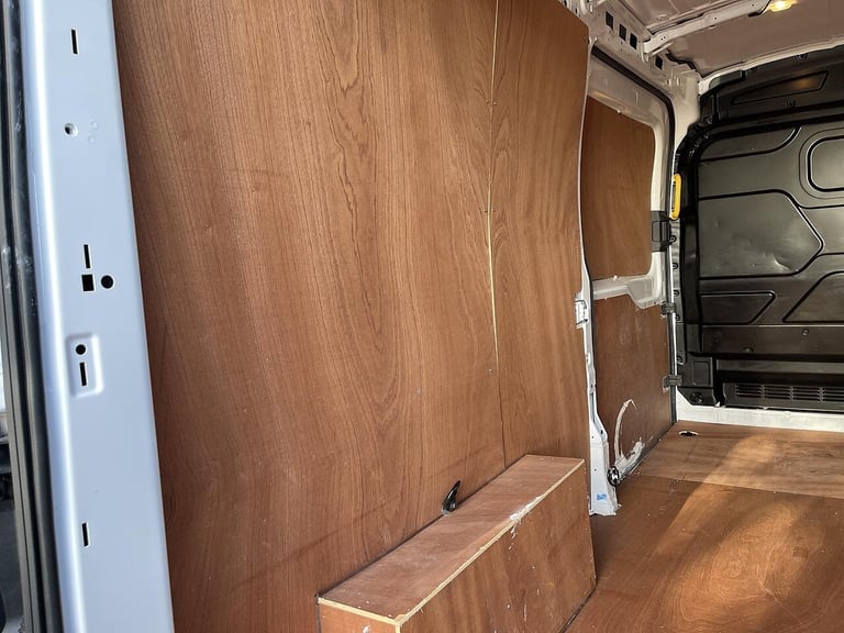 2021 Ford Transit 2.0 350 EcoBlue Leader FWD L3 H2 Euro 6 (s/s) 5dr PANEL VAN Diesel Manual
