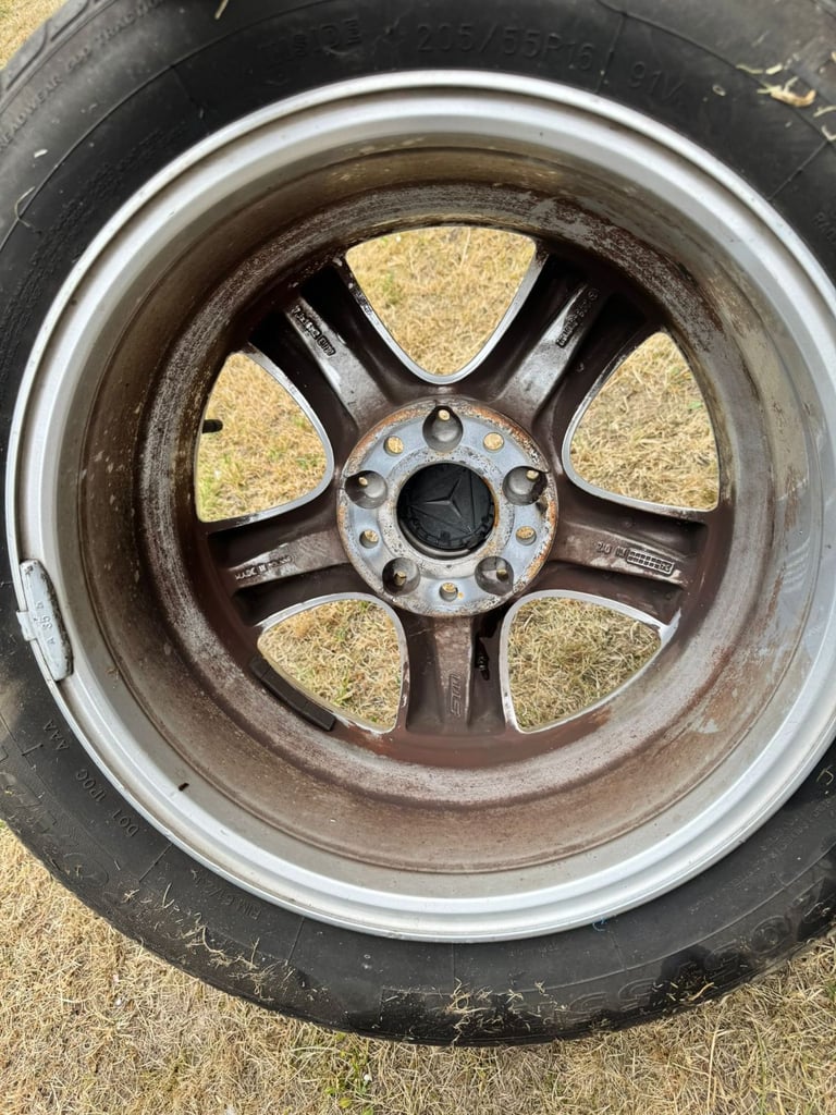 Mercedes-Benz CLK W209 16" alloy wheels and tyres