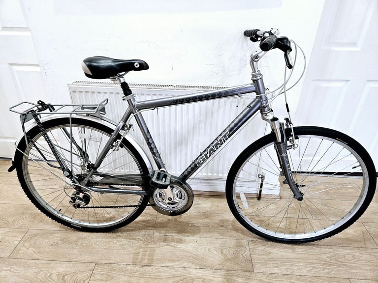 image for Giant expression dx hybrid bike in good condition All fully working 