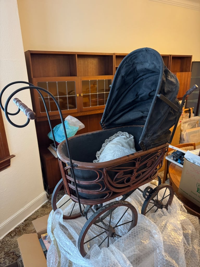 Victorian child’s pram 