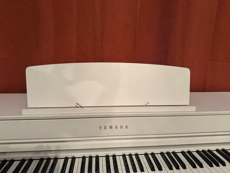 White wood Yamaha Clavinova digital piano 
