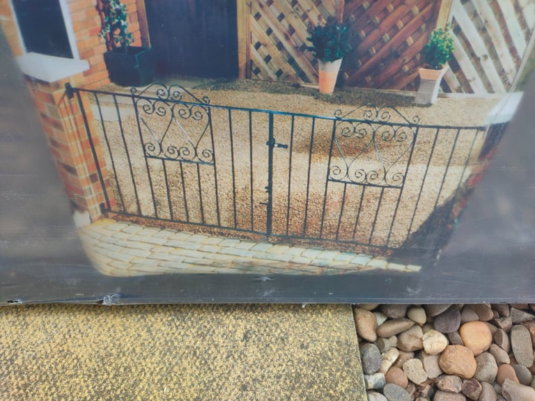 image for New Double steel gates in Black 8' x 2'11.5&quot; (2438mm x 900mm)