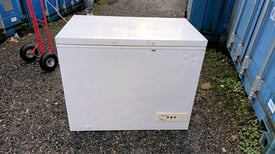 300 L Fridgemaster chest freezer