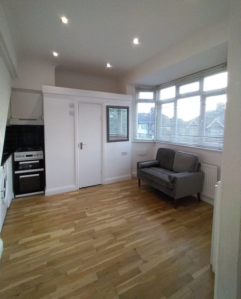DS 1st FLOOR ONE BEDROOM10MIN HITHER GREEN BR20MIN LONDN BRIDGE ZONE3OK SINGLE PARENT&CHILD