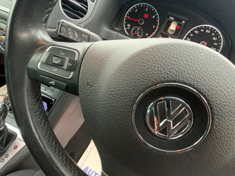 2015 Volkswagen Tiguan 2.0 TDI BlueMotion Tech Match Edition SUV 5dr Diesel DSG 4WD Euro 6 (s/s) ...