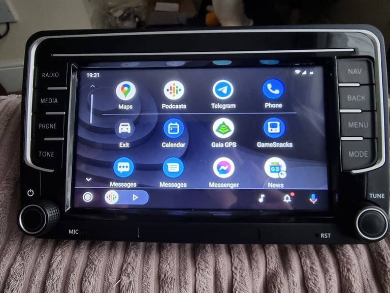 Volkswagen car radio bluetooth 2din sat nav for VW Golf Passat caddy apple carplay android auto