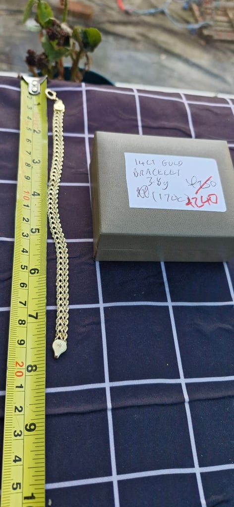 14ct carat gold bracelet 