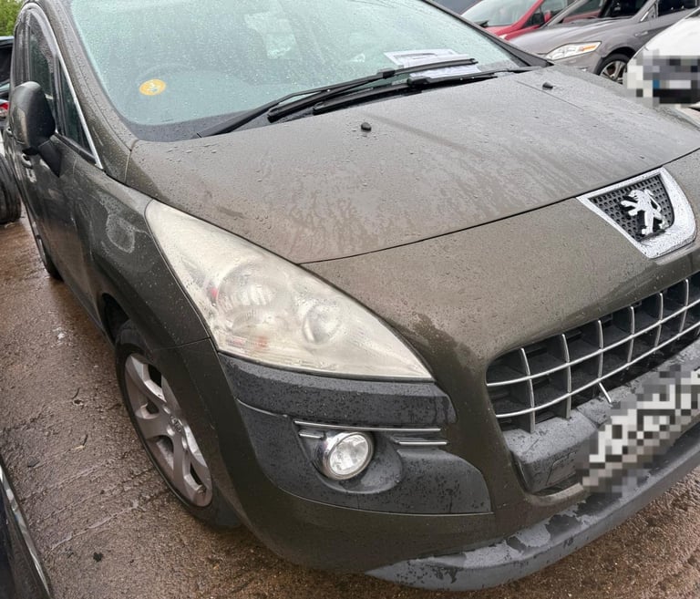 image for Breaking spare parts Peugeot 3008