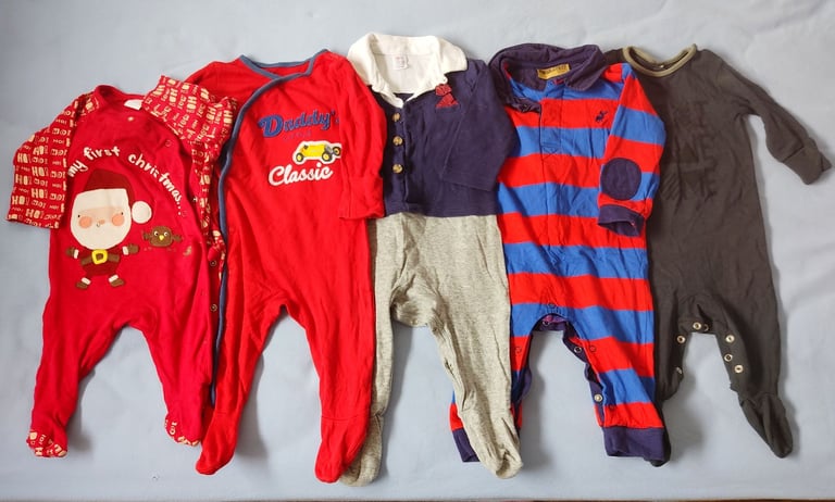 image for Bundle of Baby's clothes (0-6M)