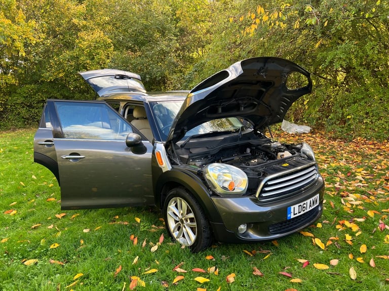 2011 MINI Countryman 1.6 Cooper 5dr Auto HATCHBACK Petrol Automatic