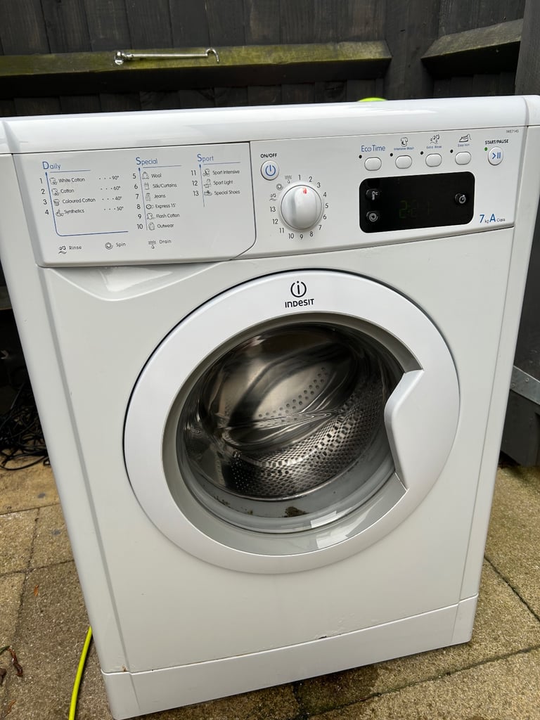 image for Indesit 7kg washing machine