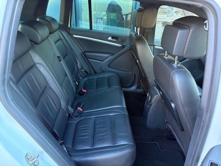 2016 Volkswagen Tiguan 2.0 TDI BlueMotion Tech R-Line Edition DSG 4WD Euro 6 (s/s) 5dr ESTATE Die...