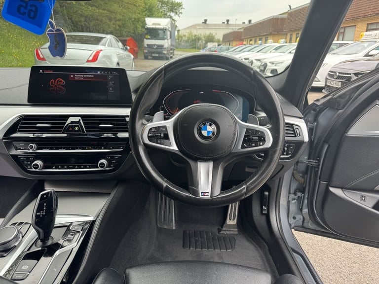 2019 BMW 5 Series 520d xDrive M Sport 4dr Auto SALOON DIESEL Automatic