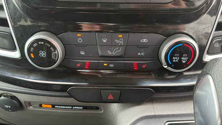 2022 Ford Transit Custom 2.0 EcoBlue 170ps Low Roof D/Cab Limited Van Auto PANEL VAN DIESEL Autom...