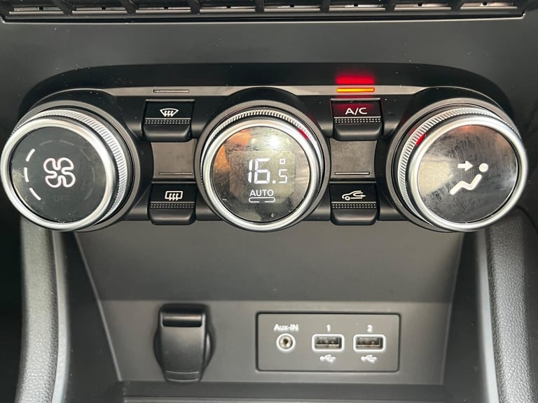 2020 Renault Captur ICONIC TCE Hatchback Petrol Manual