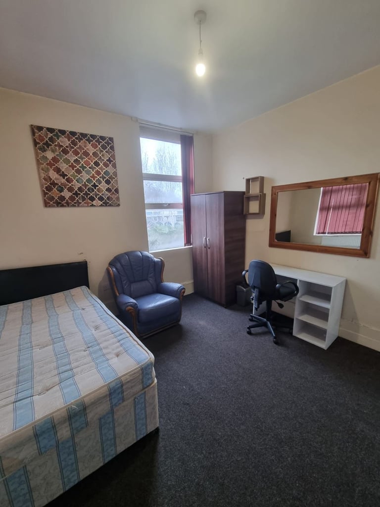 Spacious Double Rooms Available