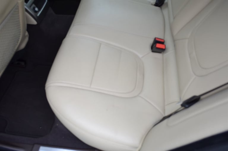 2012 Jaguar XF 2.2d Premium Luxury 4dr Auto SALOON DIESEL Automatic