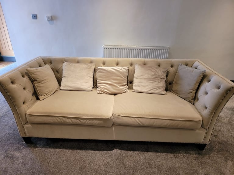 Chesterfield sofa bed gumtree deals