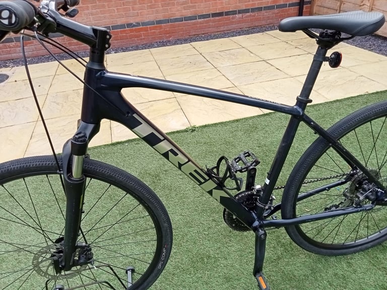 Trek Dual Sport Hybrid Mountain Bike.