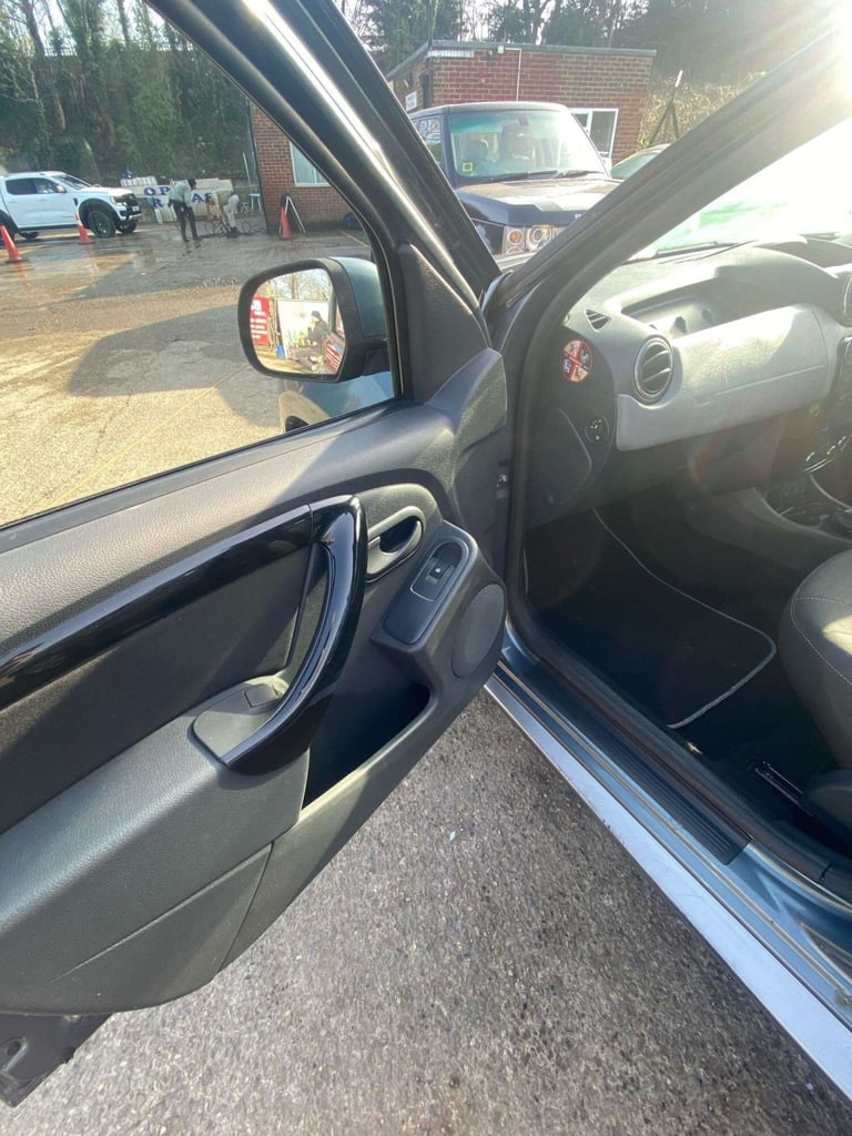 2013 Dacia Duster 1.5 dCi Laureate Euro 5 5dr SUV Diesel Manual