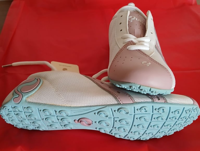 Ladies Trainers
