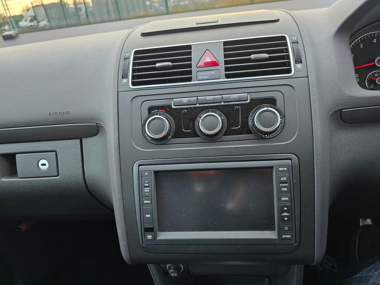 2012 Volkswagen Touran 1.4 TSI BlueMotion Tech SEL DSG Euro 6 (s/s) 5dr MPV Petrol Automatic