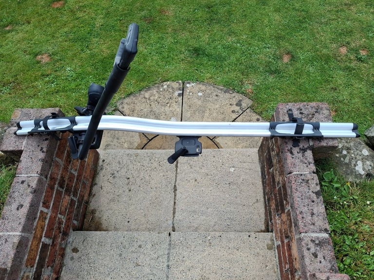 Thule ProRide roof bike rack black/aluminum