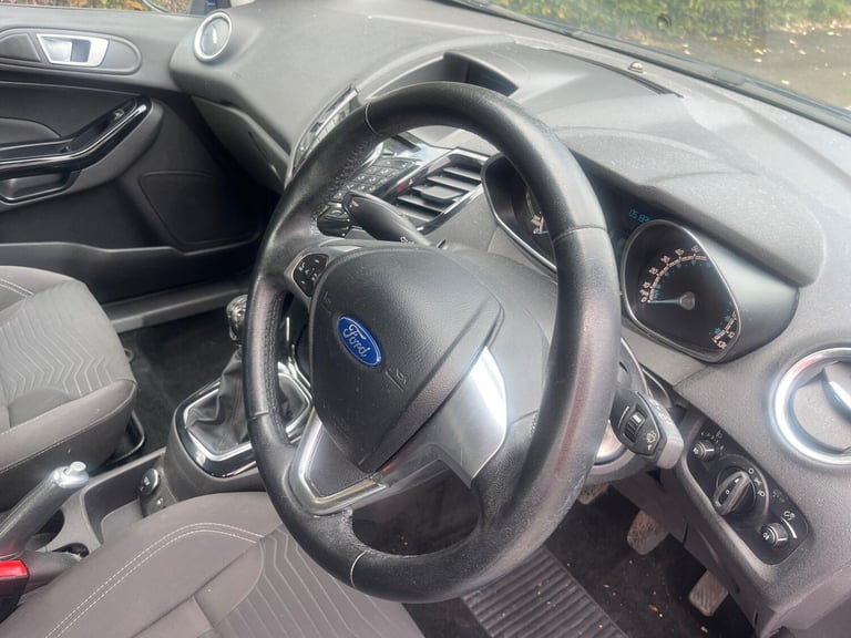 2015 Ford Fiesta 1.25 Zetec Euro 6 5dr HATCHBACK Petrol Manual