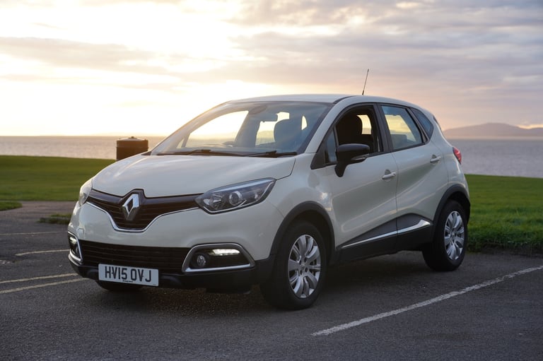 Renault, CAPTUR, Hatchback, 2015, Manual, 1461 (cc), 5 doors