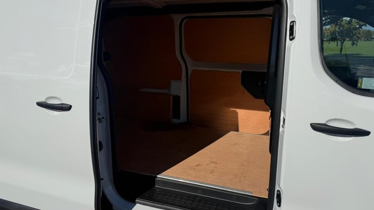 PEUGEOT EXPERT 1.5 BlueHDi 1000 Professional Premium + 2023