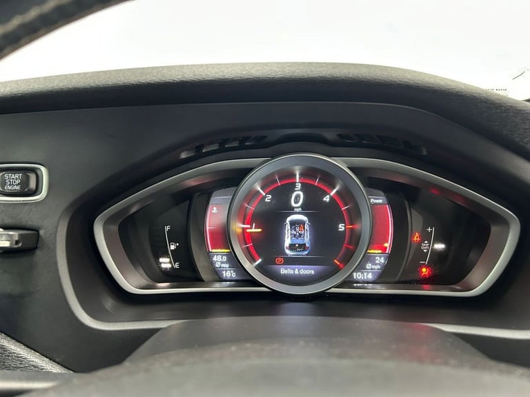 2016 Volvo V40 2.0 D2 R-Design Hatchback 5dr Diesel Manual Euro 6 (s/s) (120 ps) 1 FORMER Hatchba...