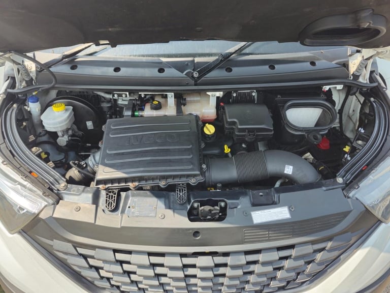 IVECO DAILY LUTON TAIL LIFT 2.3 D HPI 14V 35S 3000 2021