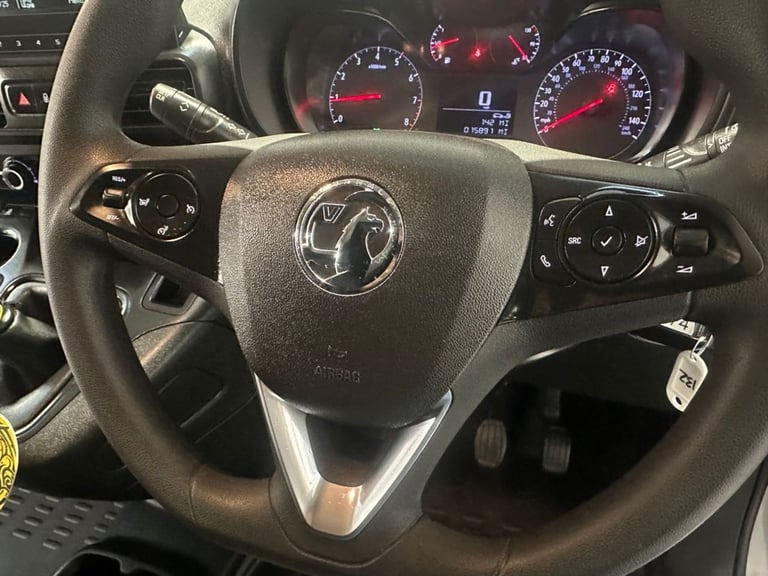 2022 VAUXHALL COMBO 1.5 TURBO D 2300 DYNAMIC PANEL VAN L2 * 15,980 L2 LWB * DIES